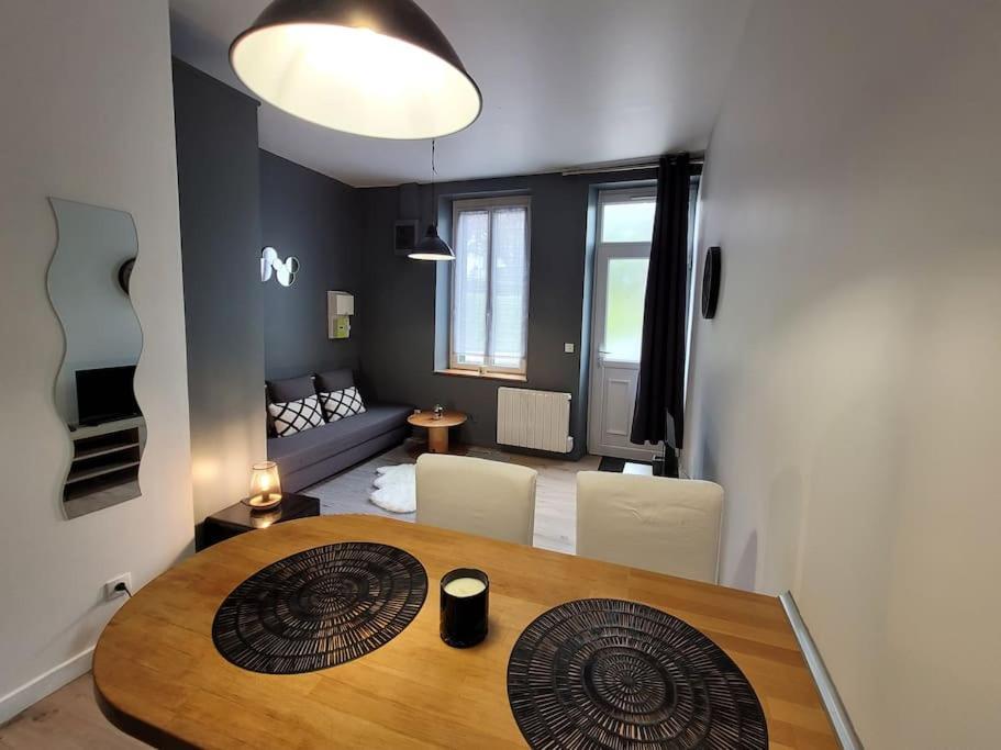 Studio Prive Centre Saint Louis Montargis Exterior foto